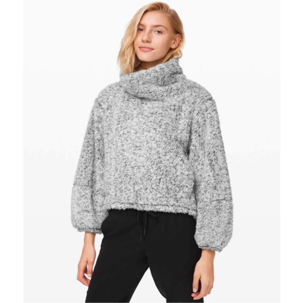 Lululemon Warmth Restore Sherpa Pullover Sweater Gray White Bell Sleeve M/L